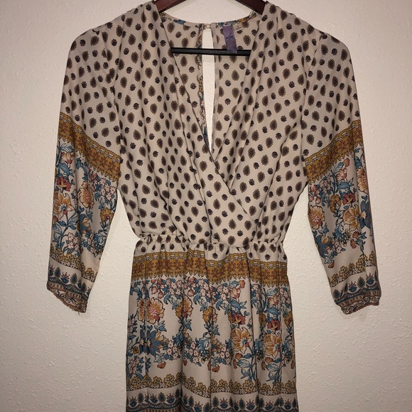 FLORAL ROMPER - Picture 1 of 3